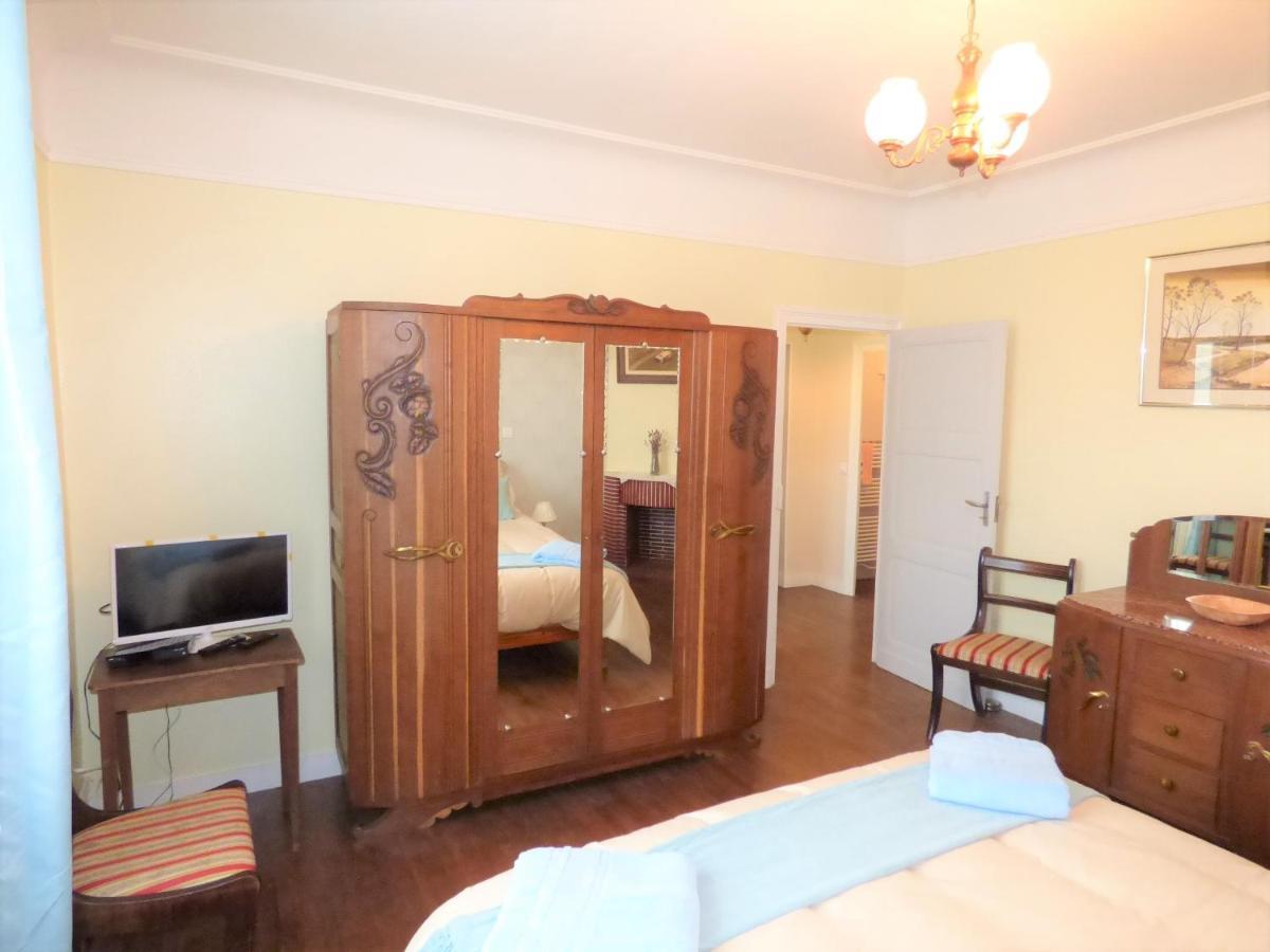 Bed and Breakfast Les Tibles Nanthiat Екстер'єр фото