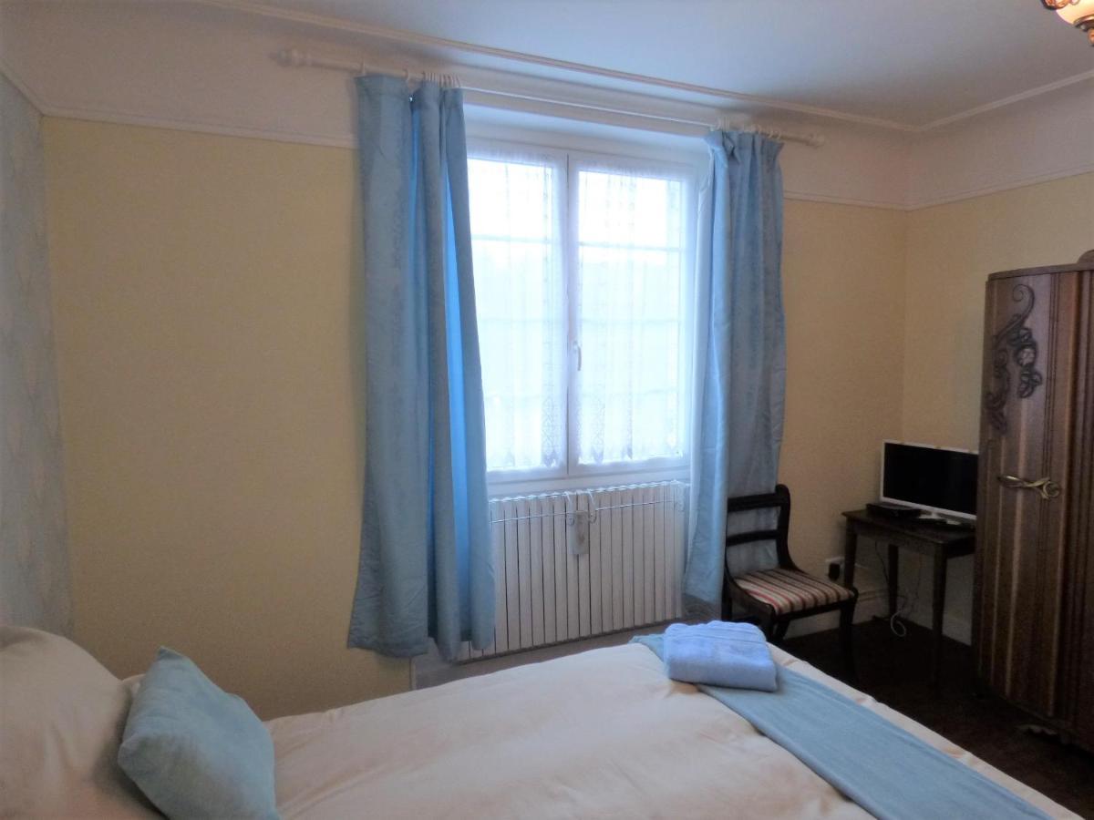 Bed and Breakfast Les Tibles Nanthiat Екстер'єр фото