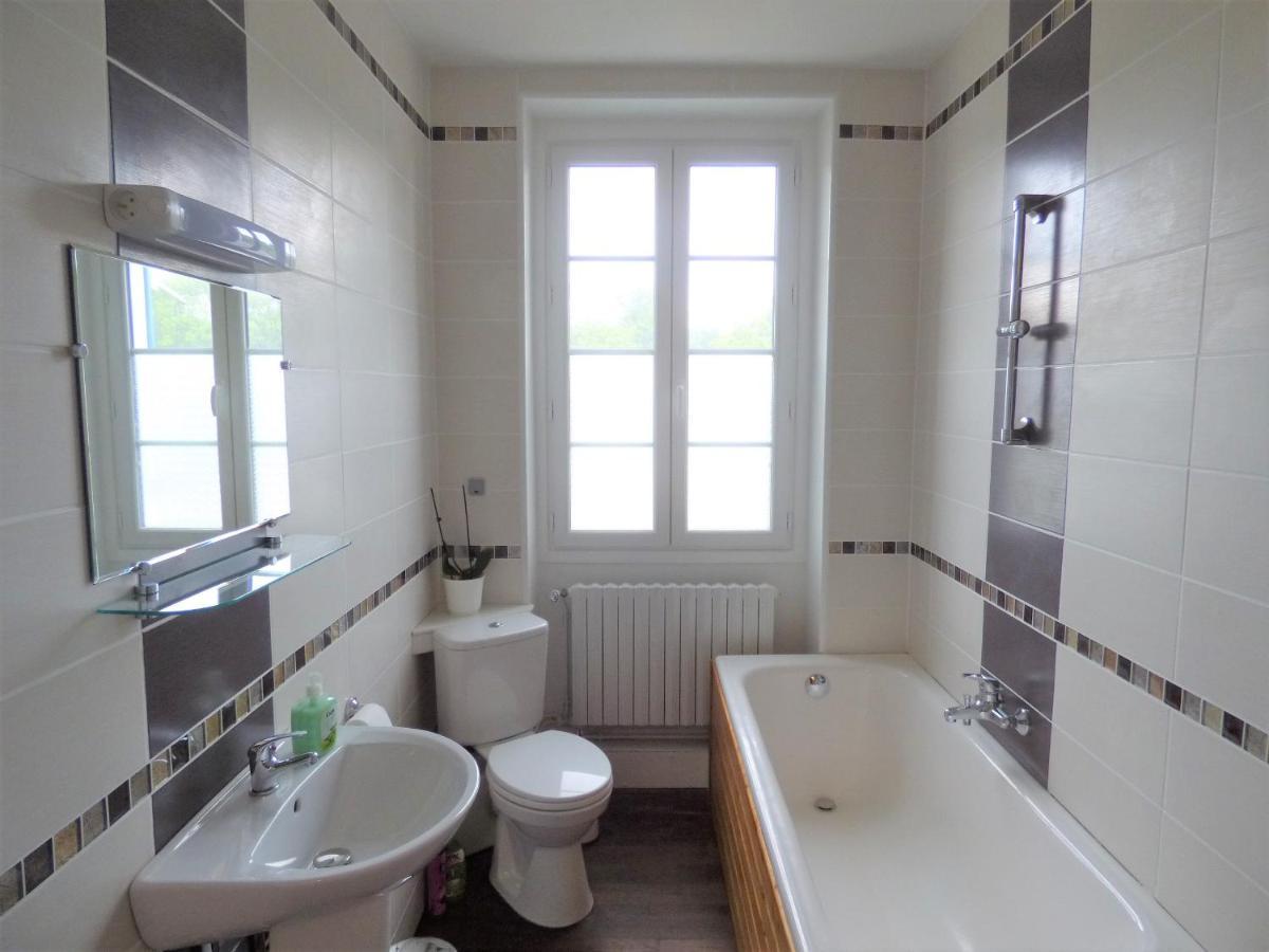 Bed and Breakfast Les Tibles Nanthiat Екстер'єр фото