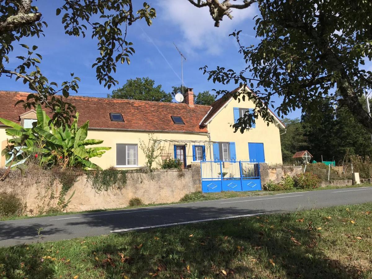 Bed and Breakfast Les Tibles Nanthiat Екстер'єр фото