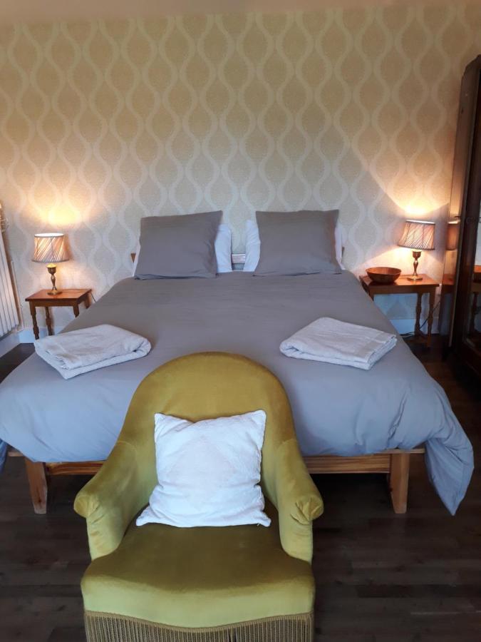 Bed and Breakfast Les Tibles Nanthiat Екстер'єр фото