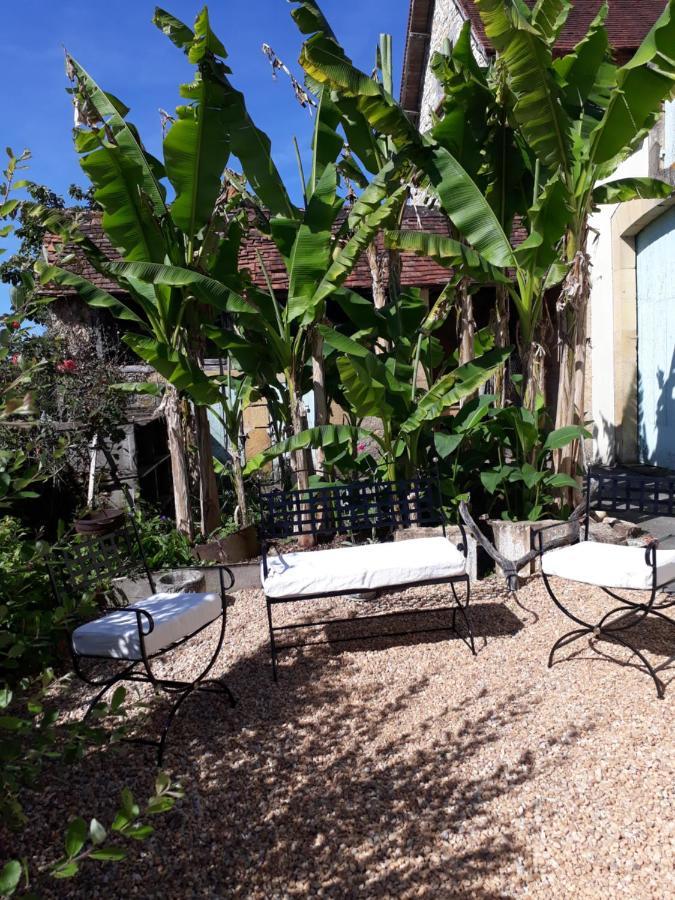 Bed and Breakfast Les Tibles Nanthiat Екстер'єр фото